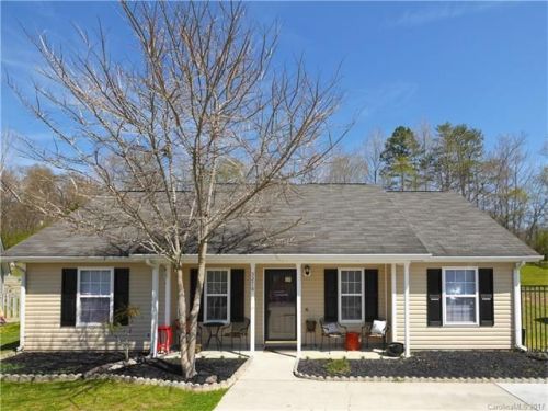 3276 Forest Creek Ct, Gastonia, NC 28052-6092