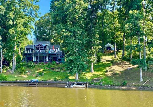446 Lakeshore Dr, Stockbridge, GA 30281-1605