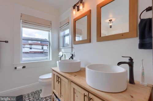 620 Pine St, Lancaster PA  17603-2824 exterior