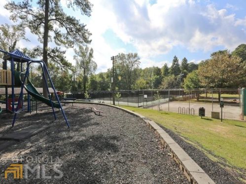 2388 Hurst Dr, Atlanta GA  30305-4233 exterior