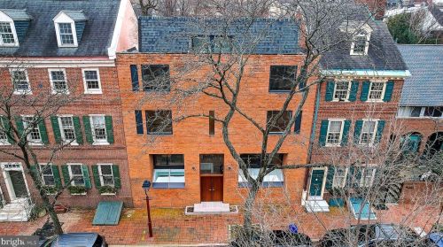110 Delancey St, Philadelphia, PA 19106-0043