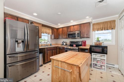 115 Oakhill Rd, Carlisle, PA 17015-8929