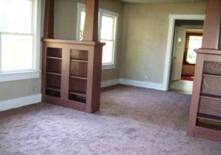 2143 Benton Ave, Springfield MO  65803-3035 exterior