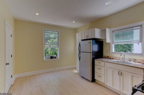 66 Van Ness Ter, Maplewood NJ 07040-3343 exterior