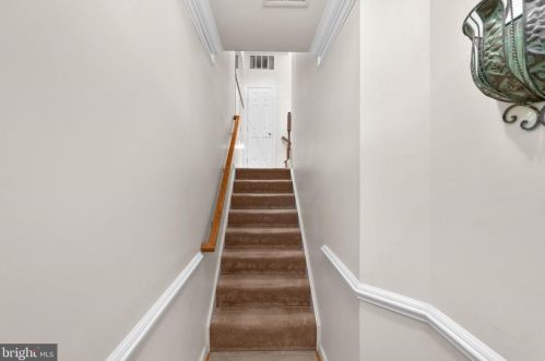 614 Seaton Square Dr, Silver Spring, MD 20901-4500