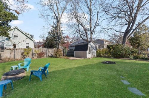 47 Lincoln Ave, Warwick RI  02888-5953 exterior