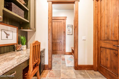 5872 Mtn Rnch Dr, Park City UT 84098-6177 exterior