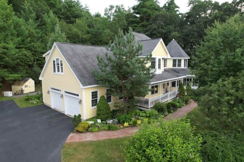 97 Sky View Dr, Pelham, NH 03076-5003