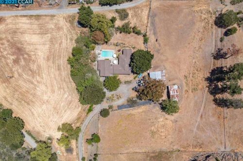 1161 Christie Rd, Pacheco, CA 94553-9601