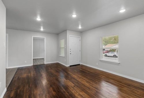 614 Morris Dr, Garland TX  75040-8365 exterior