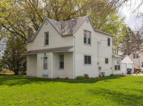 3 4th St, Hayfield, MN 55940-8855