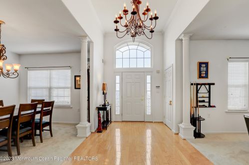 5 Castile Ct, Lakehurst, NJ 08759-6170