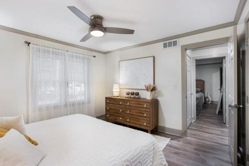 178 Barone Pl, Atlanta GA  30327-1073 exterior