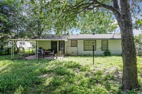 5450 Mcconnell Dr, Fort Worth TX  76134-1006 exterior