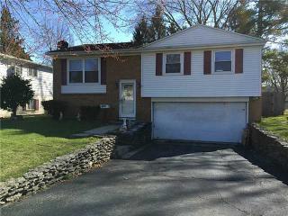 4735 Imperial Dr, Toledo OH  43623-3335 exterior