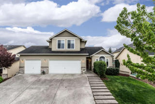 1709 Falcon Dr, Ridgefield, WA 98642-7135