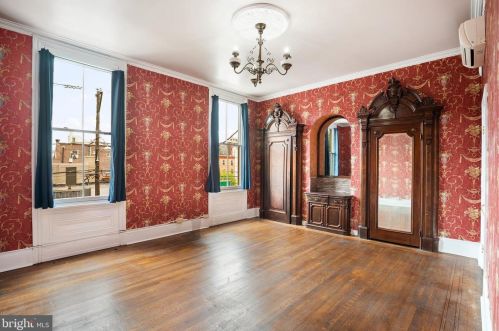 758 10th St, Philadelphia PA 19123-1966 exterior