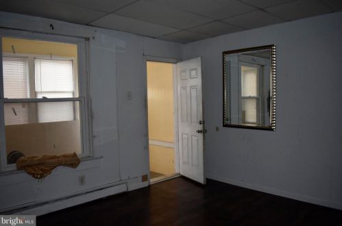358 Schiller Ave, Trenton, NJ 08610-6026
