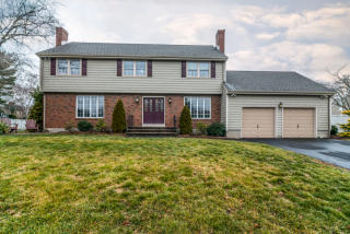 143 Old Common Rd, Hartford, CT 06109-3949