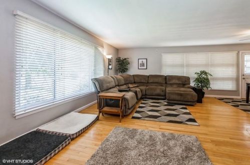 2801 57th Ave, Gary, IN 46410-1129