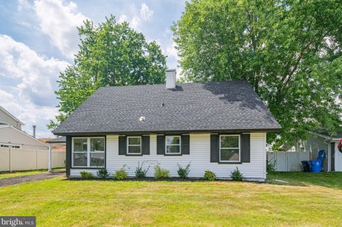 177 Millbrook Dr, Willingboro, NJ 08046-2836