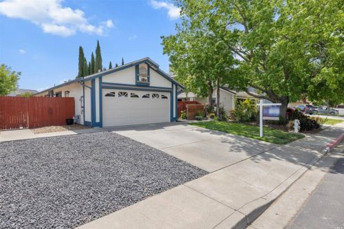 818 Charter Way, Vacaville, CA 95687-7393