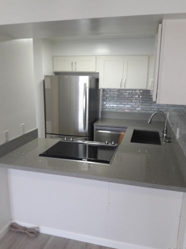 3138 Waialae Ave, Honolulu HI  96816-1535 exterior