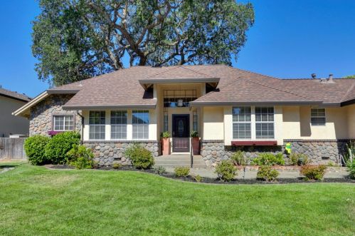 9360 Fox Run Way, Elk Grove, CA 95758-4257