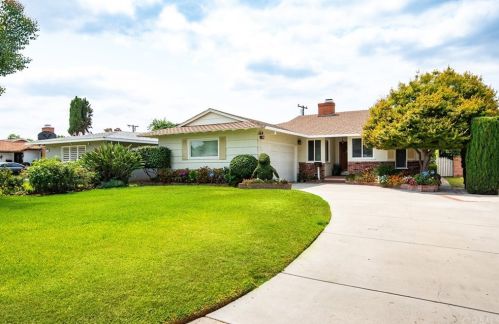 7514 Quinn St, Downey, CA 90241-2147