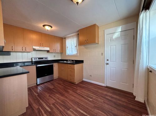 3237 Catherine St, Honolulu HI  96815-4149 exterior