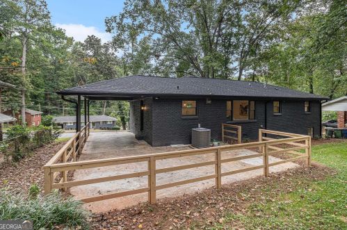 2130 Bolling Brook Dr, Atlanta GA  30311-2516 exterior