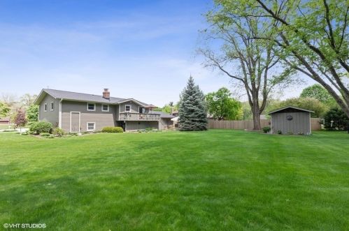 6707 Cypress Ct, Bull Valley, IL 60012-3205