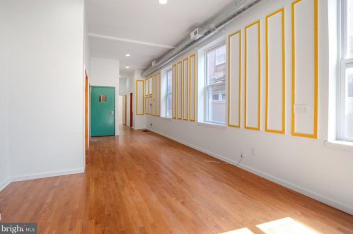 1704 Girard Ave, Philadelphia, PA 19130-1514