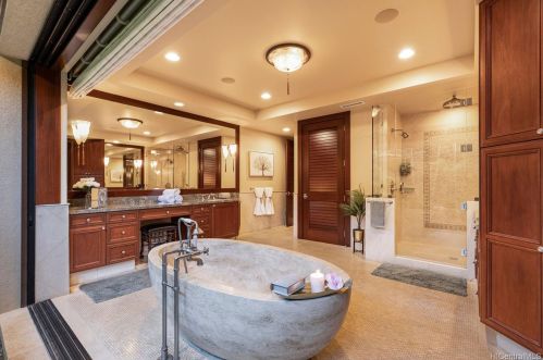 4292 Kahala Ave, Honolulu HI  96816-4822 exterior