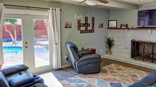 4012 Tacoma St, Irving TX 75062-7227 exterior