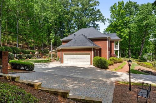 1805 Brandon Hall Dr, Atlanta GA  30350-3708 exterior