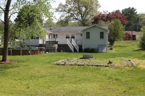 20 Beelzebub Rd, Wapping, CT 06074-2223