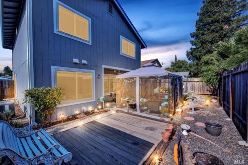 827 Morissette Way, Vacaville, CA 95687-7329