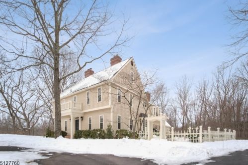 60 Potterstown Rd, Lebanon, NJ 08833-5050