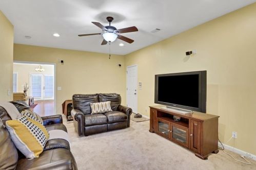 201 Bowen Cir, Atlanta GA  30315-2603 exterior
