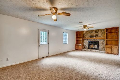 202 Farmbrook Pkwy, Stockbridge GA  30281-1157 exterior