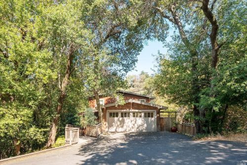 55 Culloden Park Rd, San Rafael, CA 94901-1905