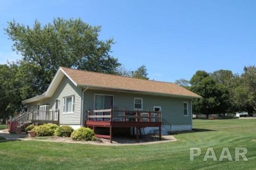 101 Maple Ave, Rosefield, IL 61529-9595