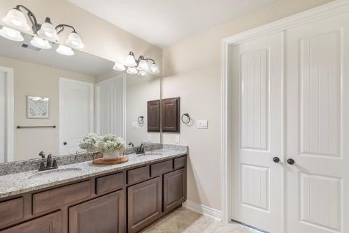 15343 Westland Gate Dr, Conroe TX  77384-3635 exterior
