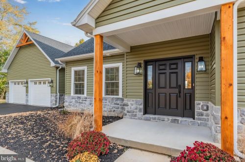 16 Beverly Ct, Carlisle, PA 17015-7937