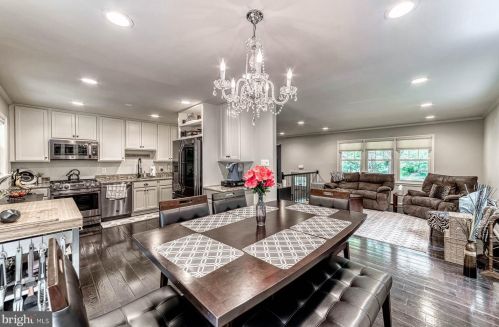 7219 Willow Oak Pl, Springfield VA  22153-1543 exterior