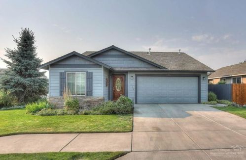3118 Antler Ln, Eagle Crest, OR 97756-7179