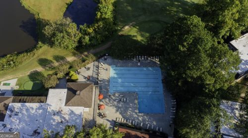 83 Montre Sq, Atlanta GA  30327-4046 exterior