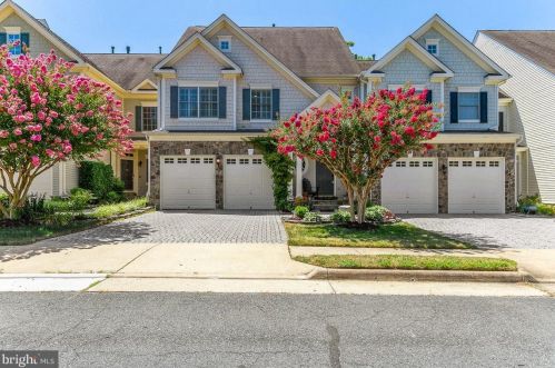 16844 Panorama Dr, Woodbridge, VA 22191-4445