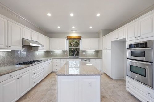 48 Twin Gables, Irvine CA  92620-3506 exterior